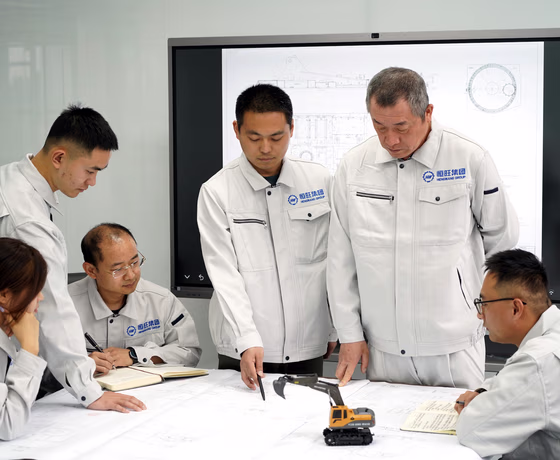 Equipo técnico de Hengwang en fábrica